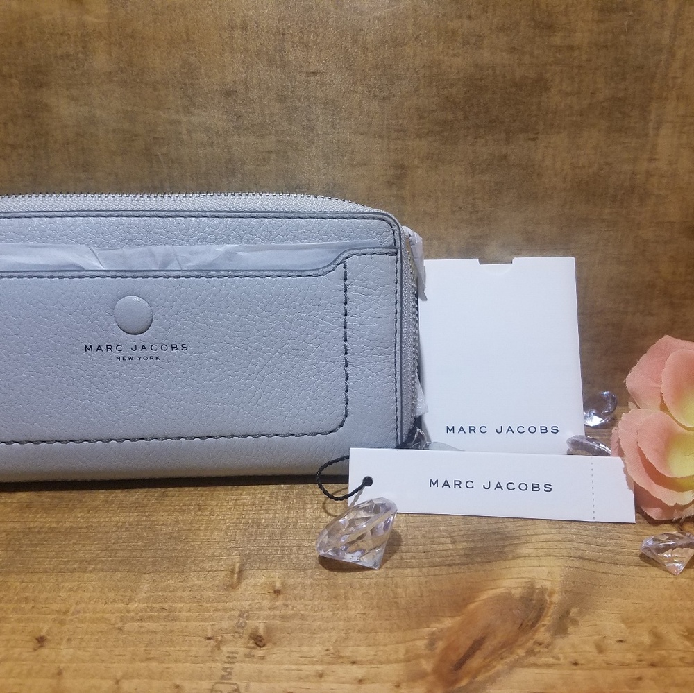 Gray Marc Jacobs Wallet- NWT